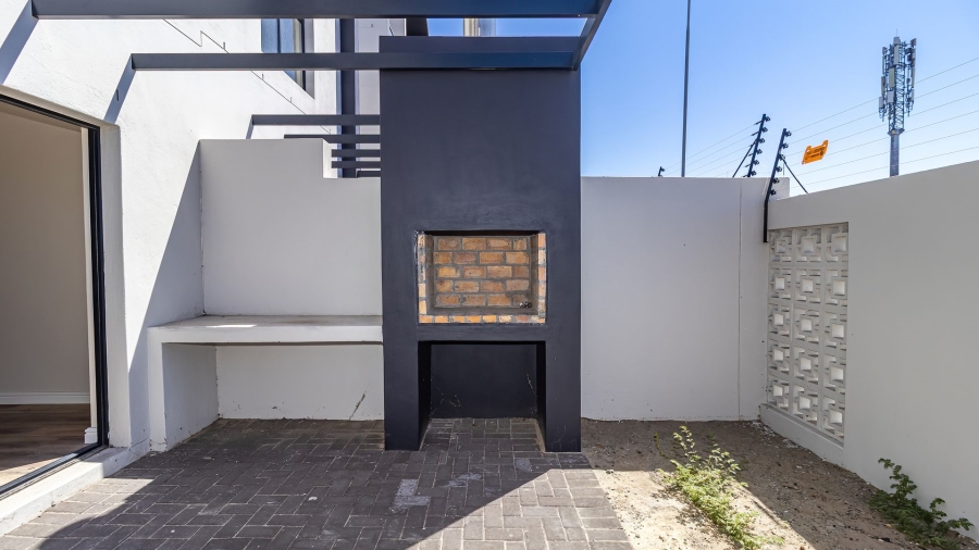 To Let 3 Bedroom Property for Rent in Sandown Western Cape
